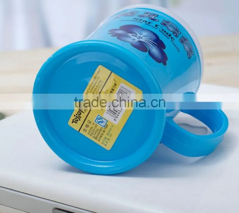 2016 Hot sale High Quality Reusable Plastic custom cheap soup mug with handle