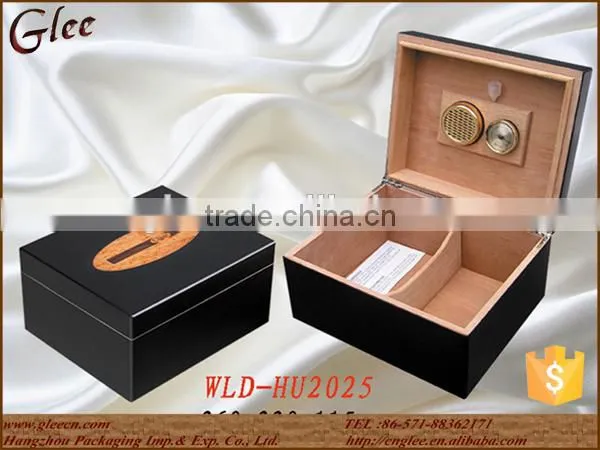 factory price piano paint cigar box with moisture meter and humidifier and lock