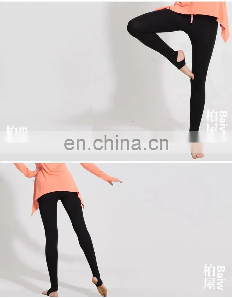 115173001 Stirrup Yoga Legging