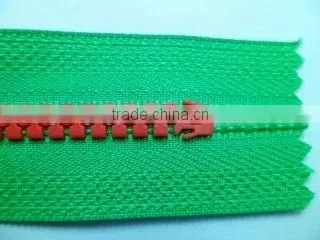 5# resin zipper different color teeth and tape zipper close end zipper with painted thumb puller auto-lock slider zipper
