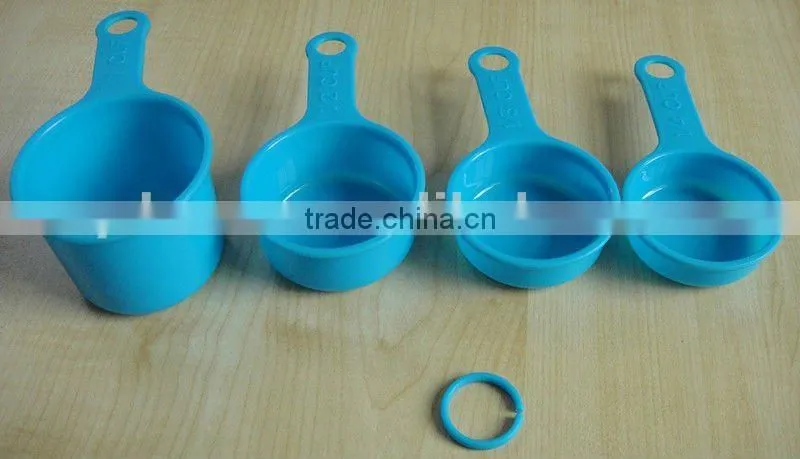 4 in1 Eco-friendly plastic measuring cups