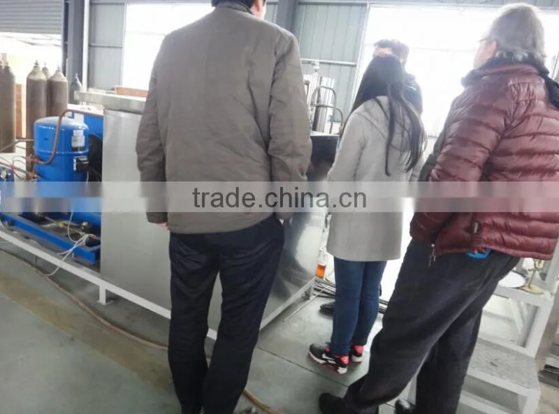 Wooden Case Packaging and Machine Part above critical carbon dioxide liquid extracting mechanical device machine