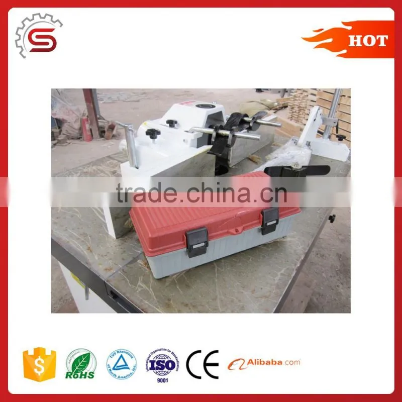 Woodworking spindle moulder with tilt spindle