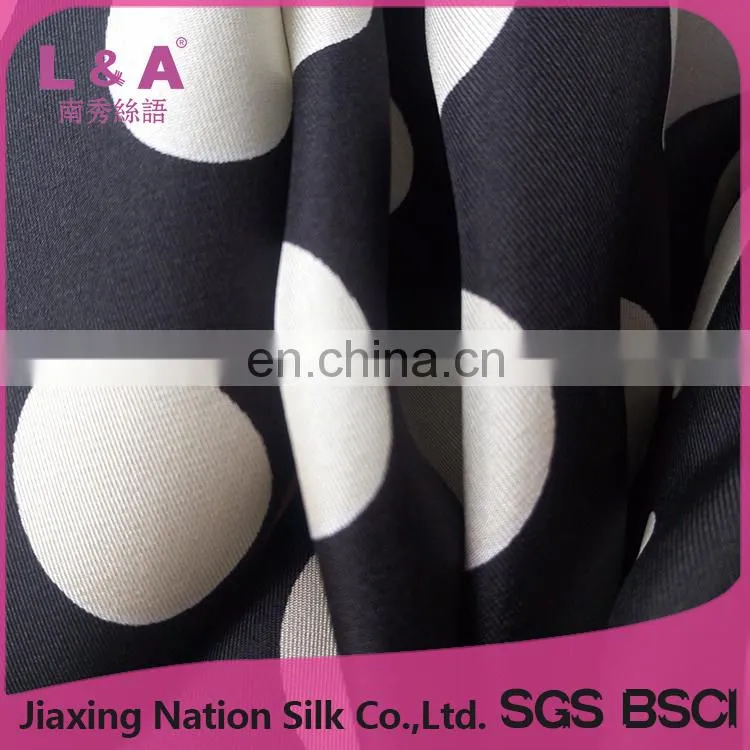 2017 Newest women customer printing long twill silk scarf