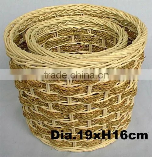 round rattan basket