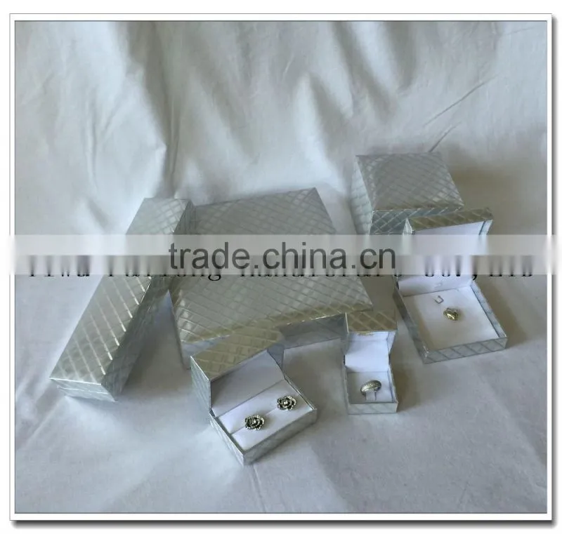 Factory Customized Plastic Gift Box Jewelry Packaging Customized Velvet Gift Box