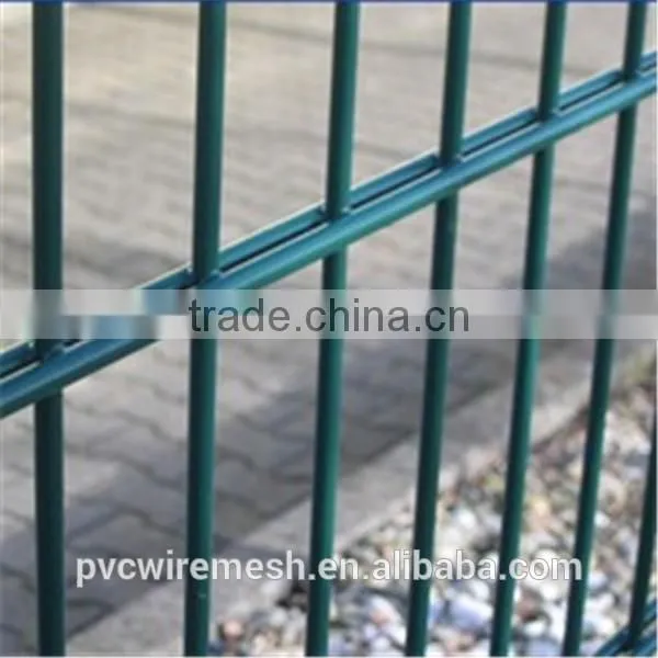 Low carbon welded steel wire double wire fence