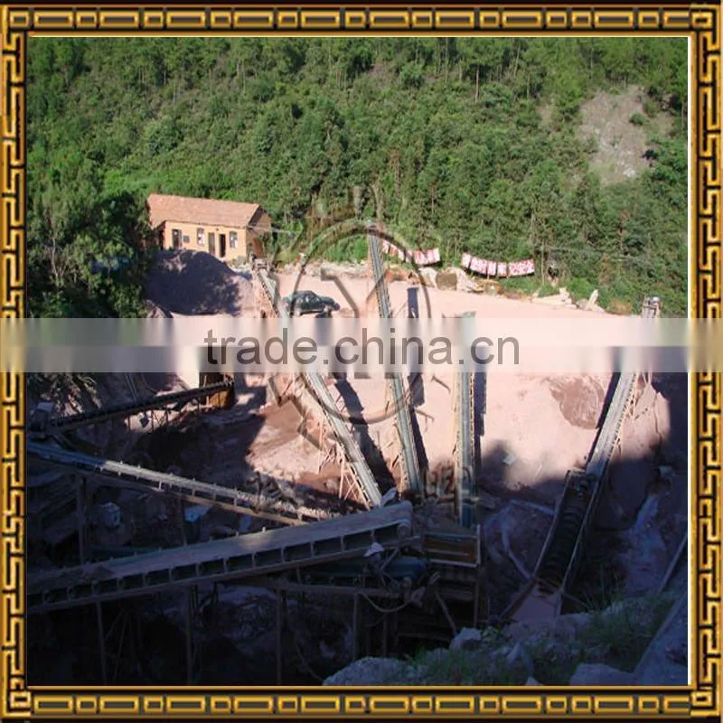 conveyor for transporting mine machinery