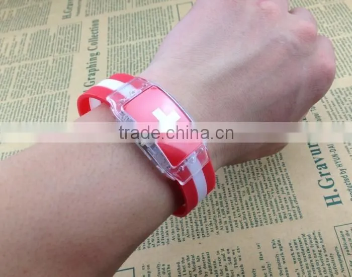 2016 Promotional LED Silicone Bracelet China Supplier