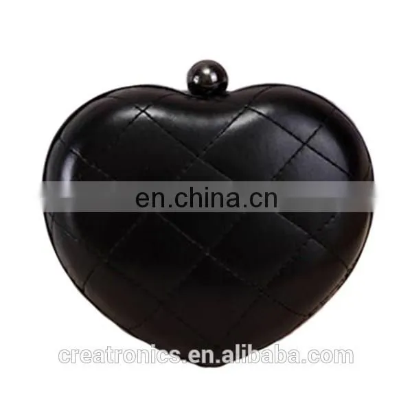 CR low MOQ requirements shining quilted griddings pu surface heart-shaped long chian black best selling new coin bag