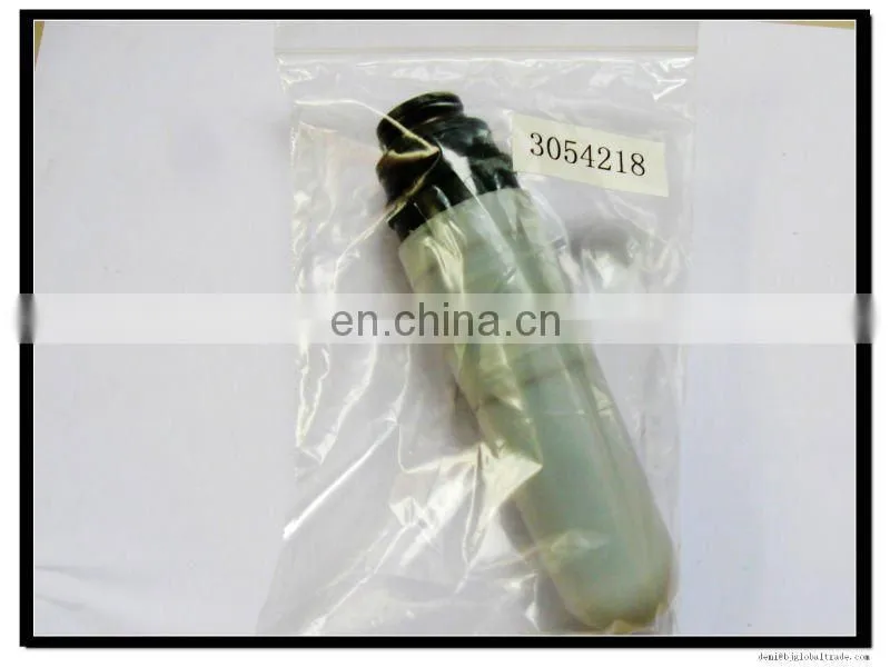 Shantui SD22 bulldozer engine fuel injector 3054218