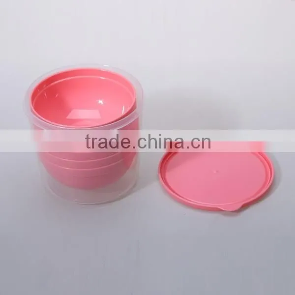 Round pink color salad plastic bowl set with lid