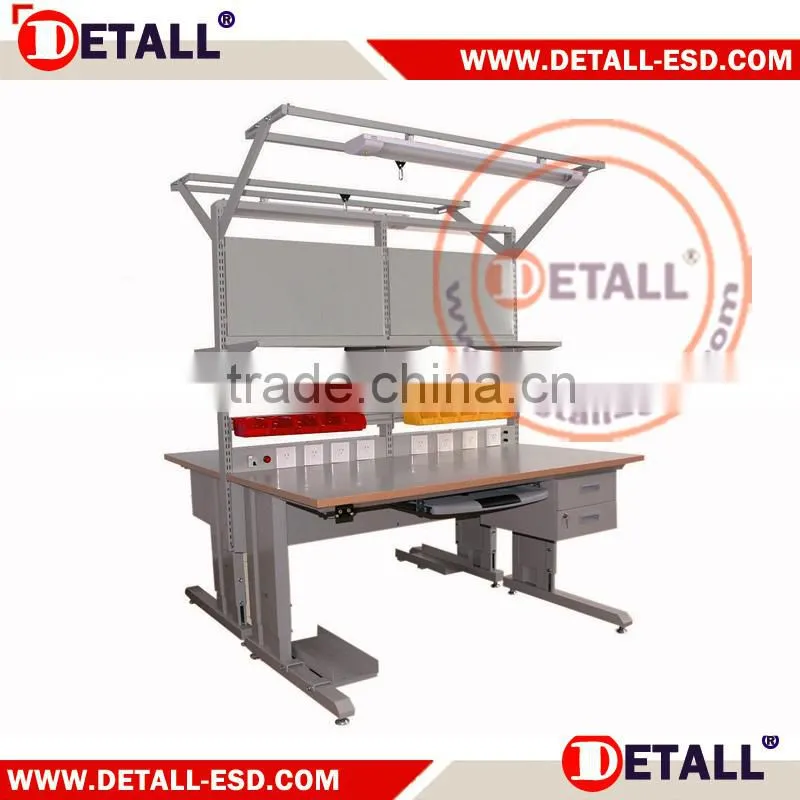 Workshop movable work desk with rail (Detall)
