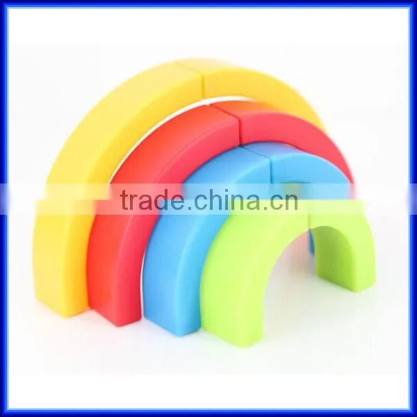 Plastic 4 in 1 colourful non-toxic rainbow highlighter, Custom magic school student rainbow highlighter