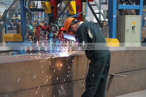 Steel Galvanized Prefabricated Warehouse with Sandwiched Panel Wall