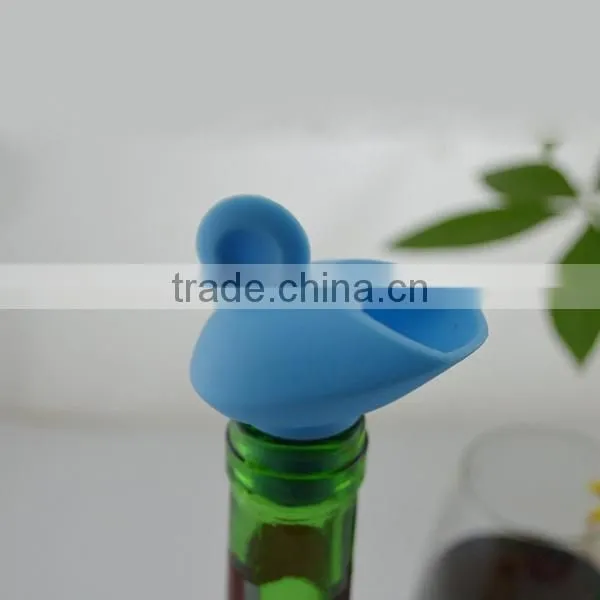 New design nice mouse shaped silicone wine bottle stopper / silicone rubber bottle stopper