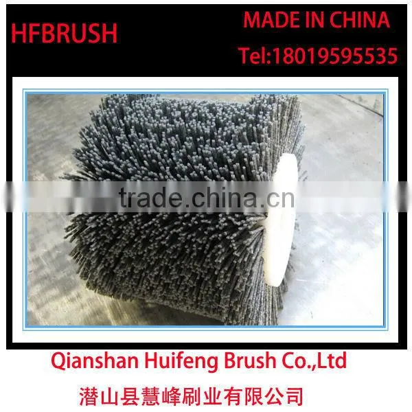 Mini abrasive brush roller