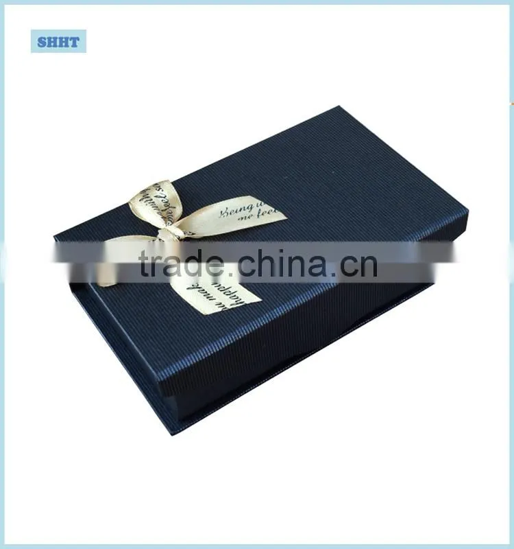 cristmas gift lovely packaging box with color ribbon and custom design