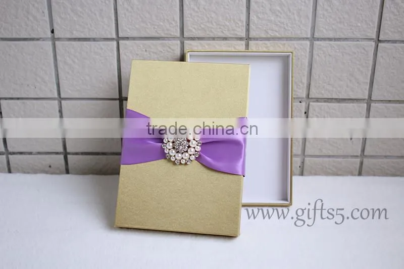 Elegant wedding invitations box