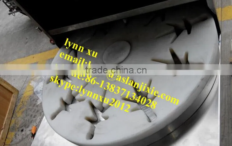 chicken feet skin peeling machine /chicken feet paw cutting machine