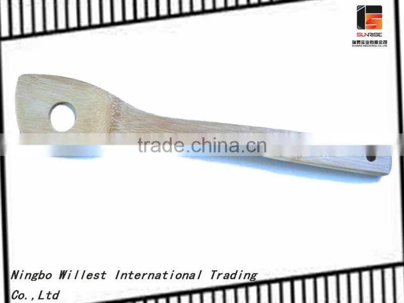 Different kinds of kitchen utensils