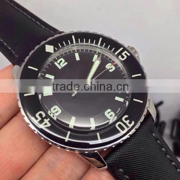 OEM/ODM Latest Fashion silicone Ladies wrist watch with diamond face