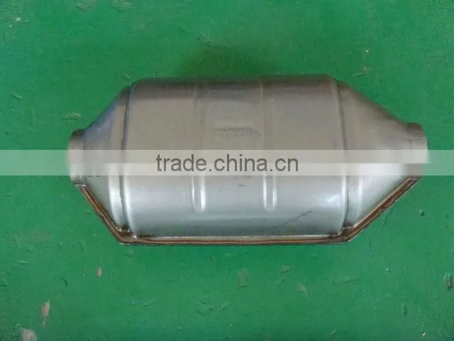 High quality Oval auto engine exhaust manifold metal universal catalytic converter