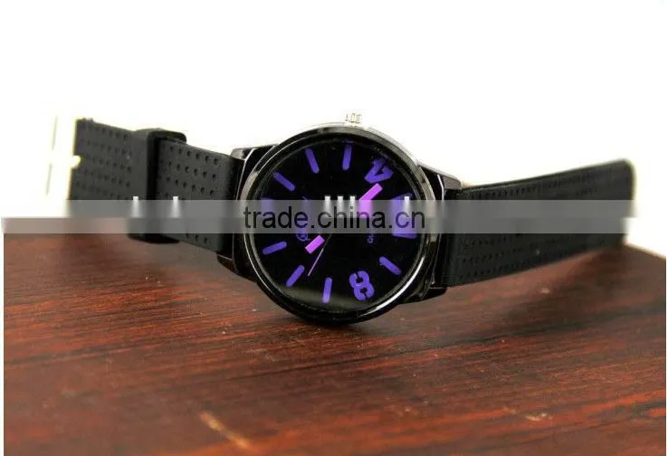 Silicone Bracelet Circinal Watch Men Quartz Wrist Watches