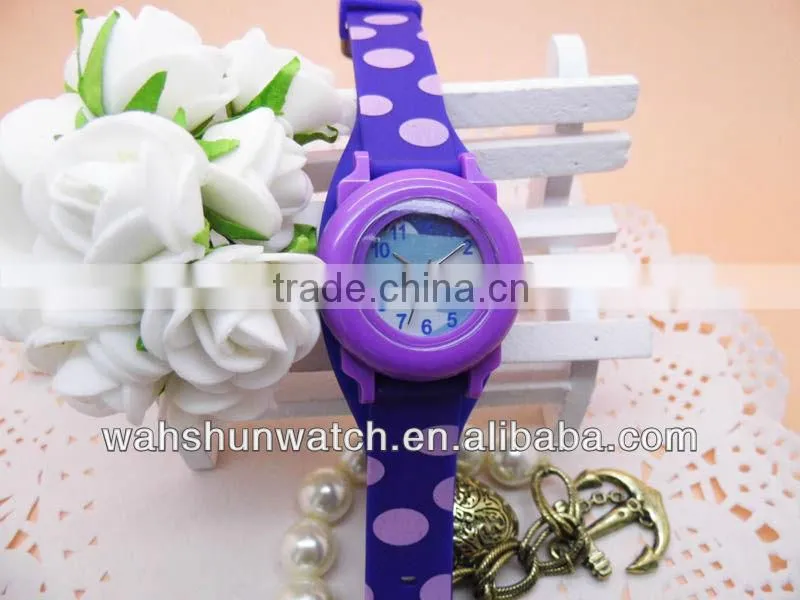 pretty girl photograph dial red and orange plastic hologram wristwatch made in China watch factory