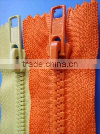 plastic zipper