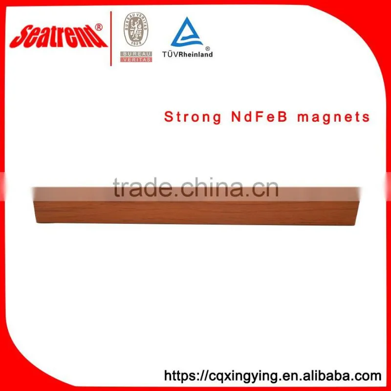 Customized packaging quality soild wood magnetic cutter frame