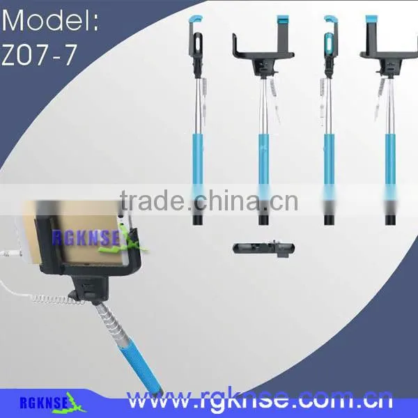 2015 fanshionable design cheap colorful charge free wire selfie stick 2015