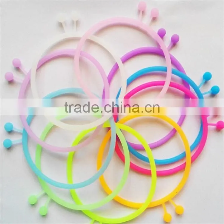 2015 hot selling silicone hair ties colorful silicone hair bands bracelet for girls and children