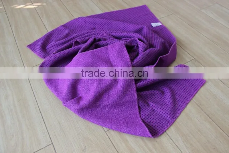 Eco-friendly non-slip microfiber yoga towel with silicone dot