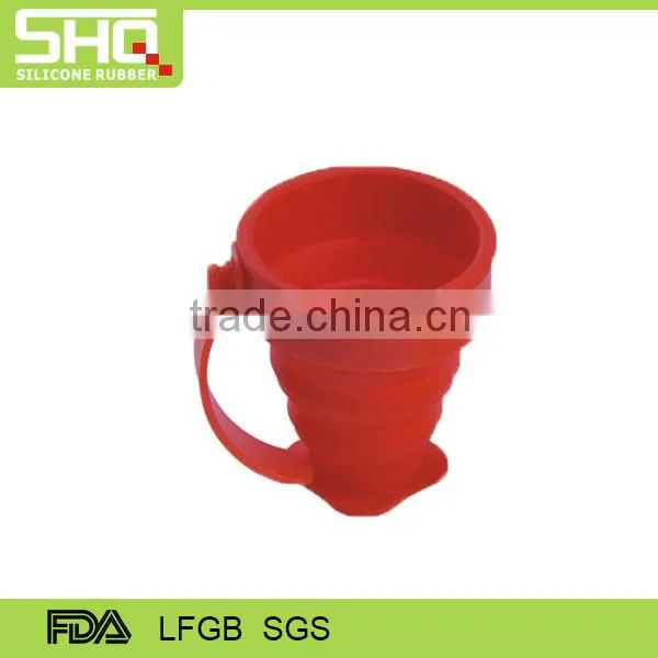 silicone collapsible cup with plastic handle