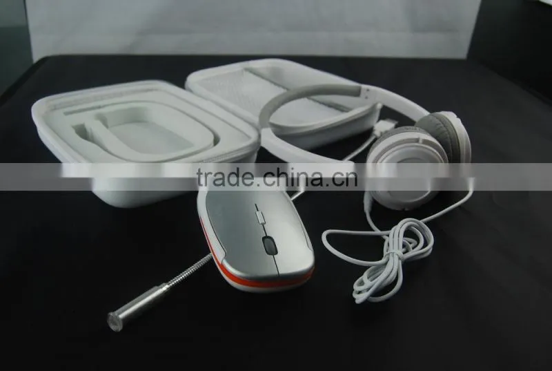 USB Computer Travel Kit including Wireless Mouse Wired Headphones USB LED Light