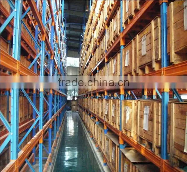 Heavy Duty narrow aisle racking working with VNA forktrucks