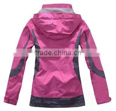 Ladies' 100% polyester windproof mountaineering jacket with inner fleece