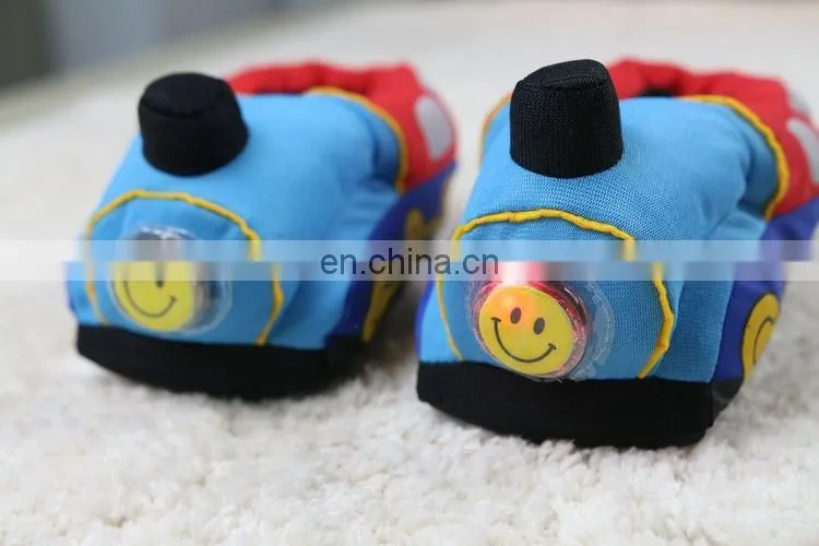 OEM funny cheap wholesale kids shoes with blinking light