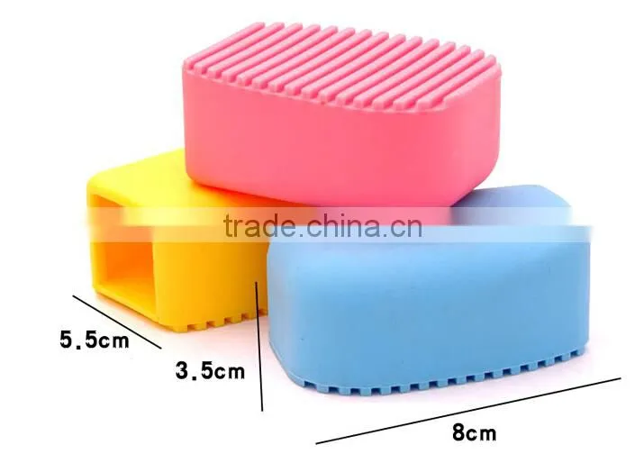 Mini eco-friendly silicone hand washing board