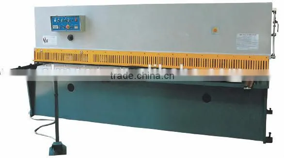 Hydraulic steel swing cutting machine