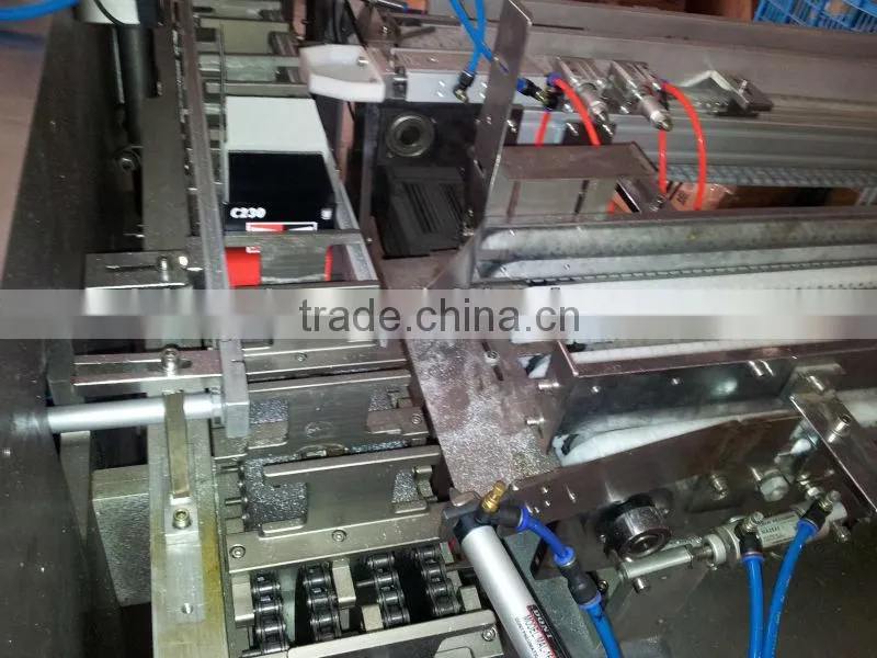 Fully automatic fasteners packing machine