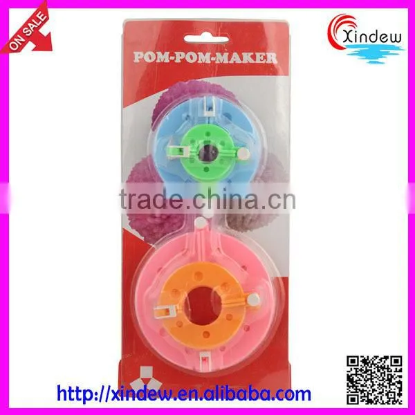 Plastic knitting loom for pom poms,pom pom maker,hand knitting loom