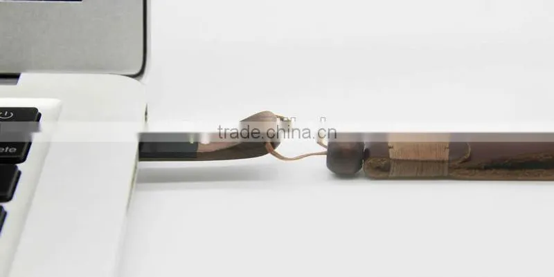 16G Wood Wistle-shaped USB2.0 Flash Disk