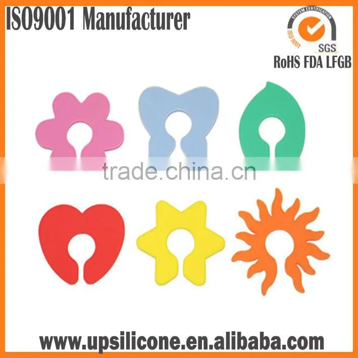 wholesale round shaped silicone cup wine glass marker/silicone rubber wine glass suction