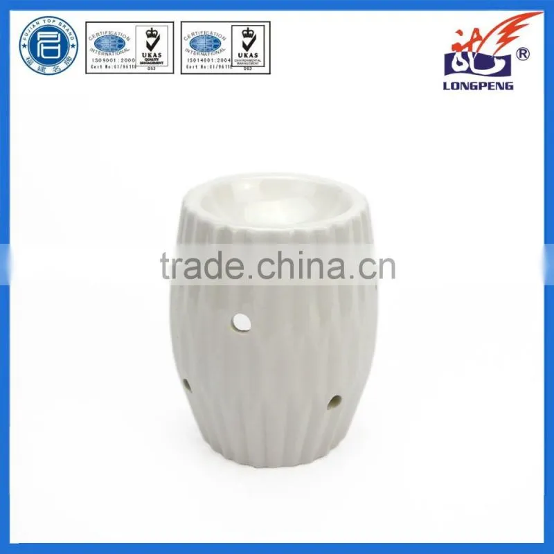 2016 Eco-Friendly Elegant White Ceramic Hollow Oil Burners