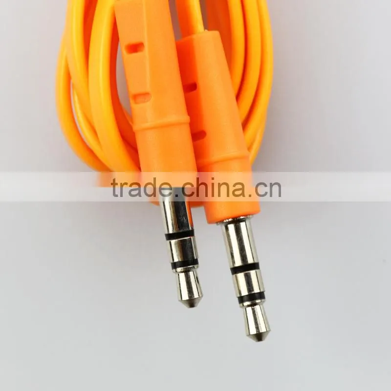 Low price 3.5mm Stereo male to male moulded plugs flat cable with Orange