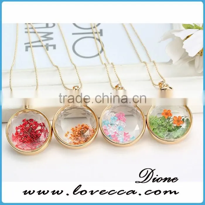 Women heart shape glass terrarium necklace with real dried flowers