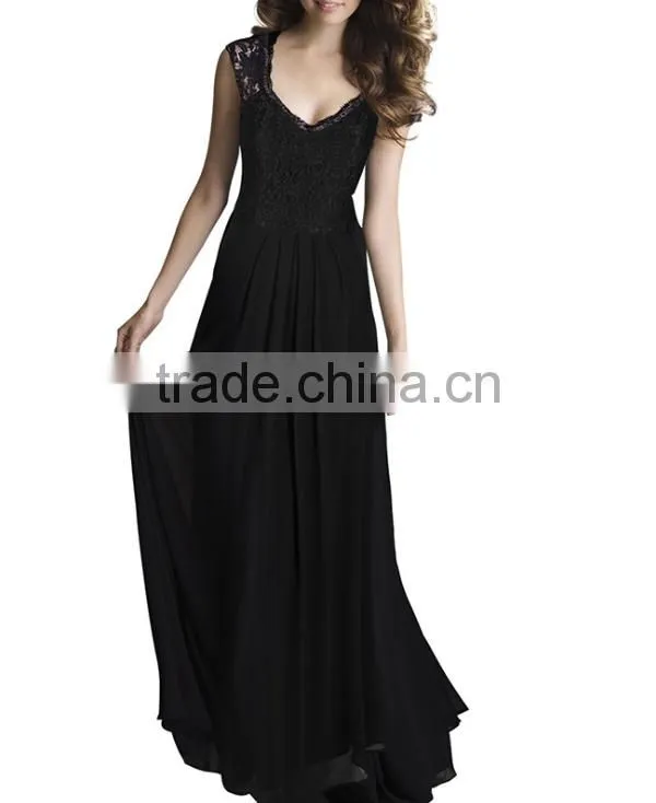 The new lace dress European sleeveless hollow sexy halter dress