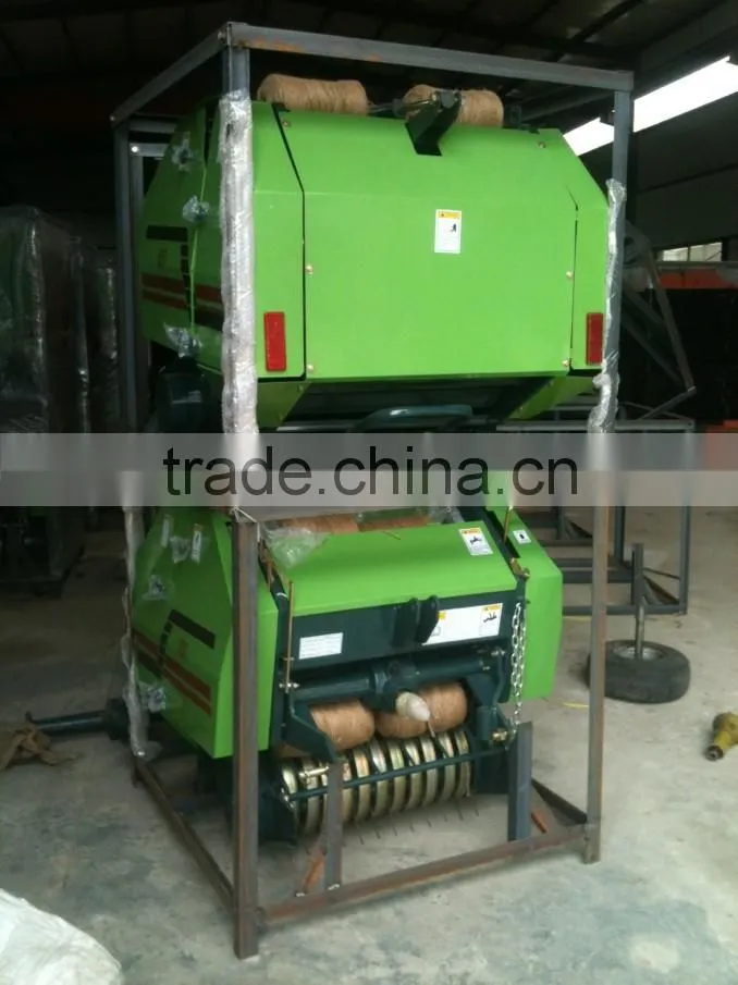 PTO linked round hay baler